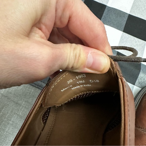 Johnston & Murphy Tabor Cap Toe - Picture 9 of 11